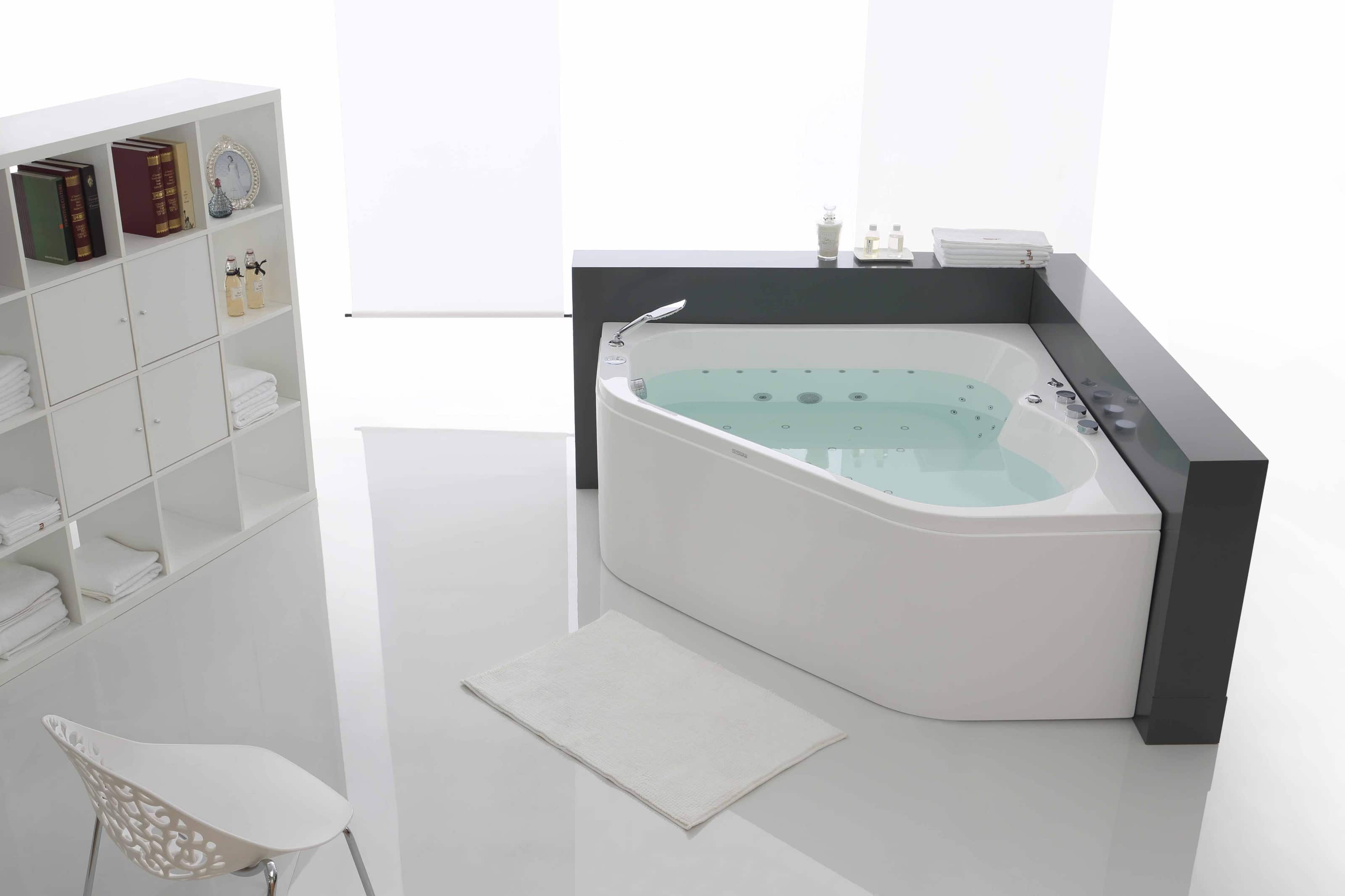 A2202 ჯაკუზი  <br> ზომა: 150x150x64 სმ  <br> ფასი:  6900 ლარი